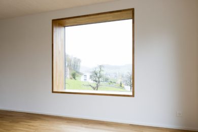 helles Holzfenster- Holzbau - Holzhaus - Holzsystembau - PM Mangold