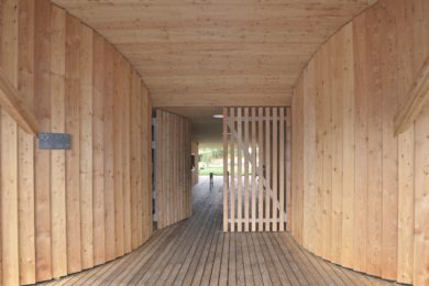 Naturbad Riehen mit Holzanbau - Holzbau - Holzhaus - Holzsystembau - PM Mangold