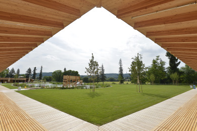 Naturbad Riehen mit Holzdach - Holzbau - Holzhaus - Holzsystembau - PM Mangold